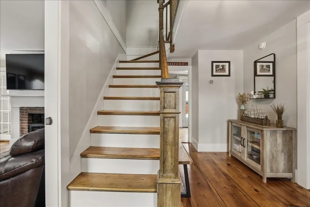 11 Myrtle Street Milford NH 03055