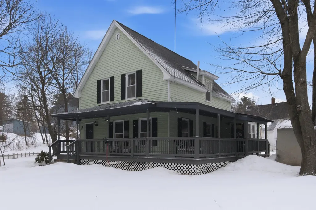 25 Wyman Street Derry NH 03038