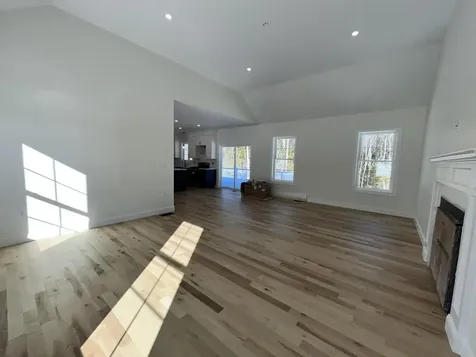 25 Blaisdell Court Raymond NH 03077