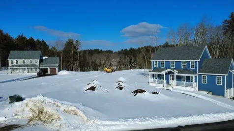 25 Blaisdell Court Raymond NH 03077