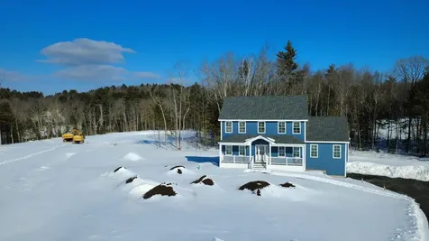 25 Blaisdell Court Raymond NH 03077