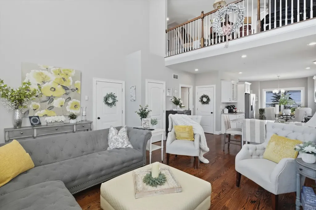 94 Tanager Circle Pelham NH 03076