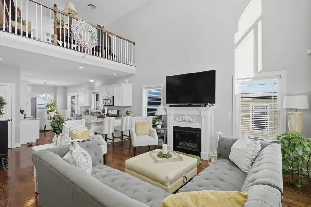 94 Tanager Circle Pelham NH 03076