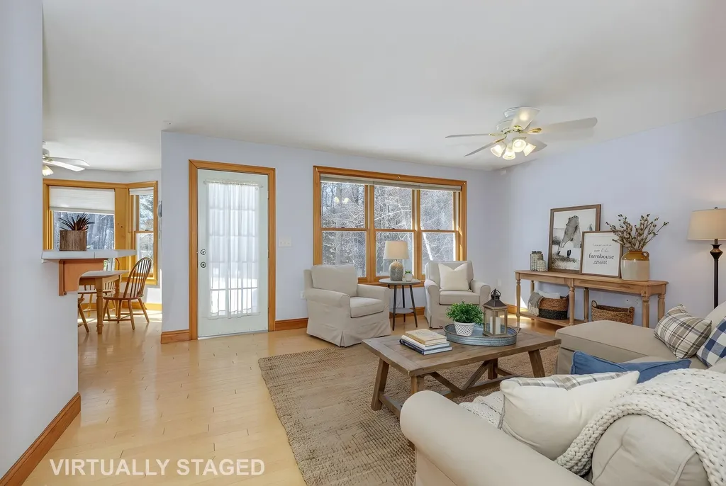 762 Robinson Road Pembroke NH 03275