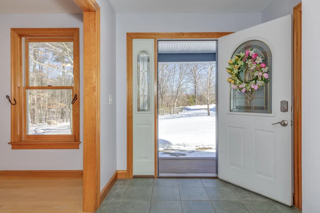 762 Robinson Road Pembroke NH 03275