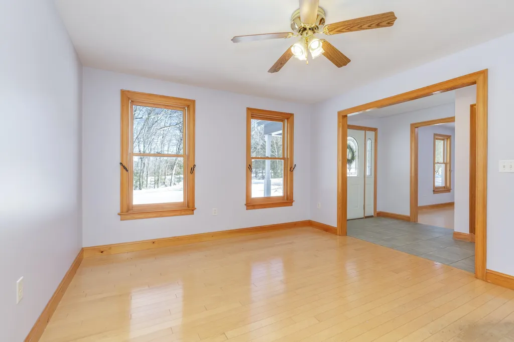 762 Robinson Road Pembroke NH 03275