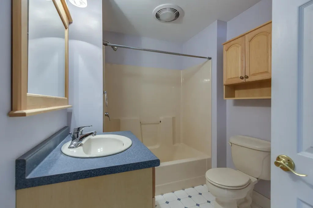 762 Robinson Road Pembroke NH 03275