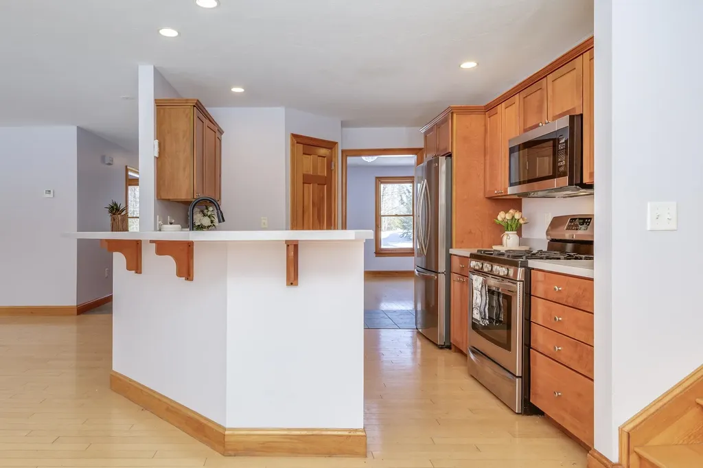 762 Robinson Road Pembroke NH 03275