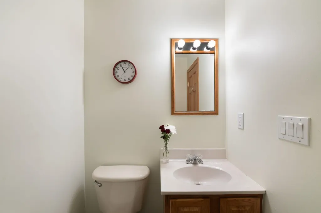 135 Country Hill Brattleboro VT 05301