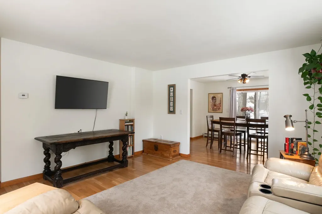 135 Country Hill Brattleboro VT 05301