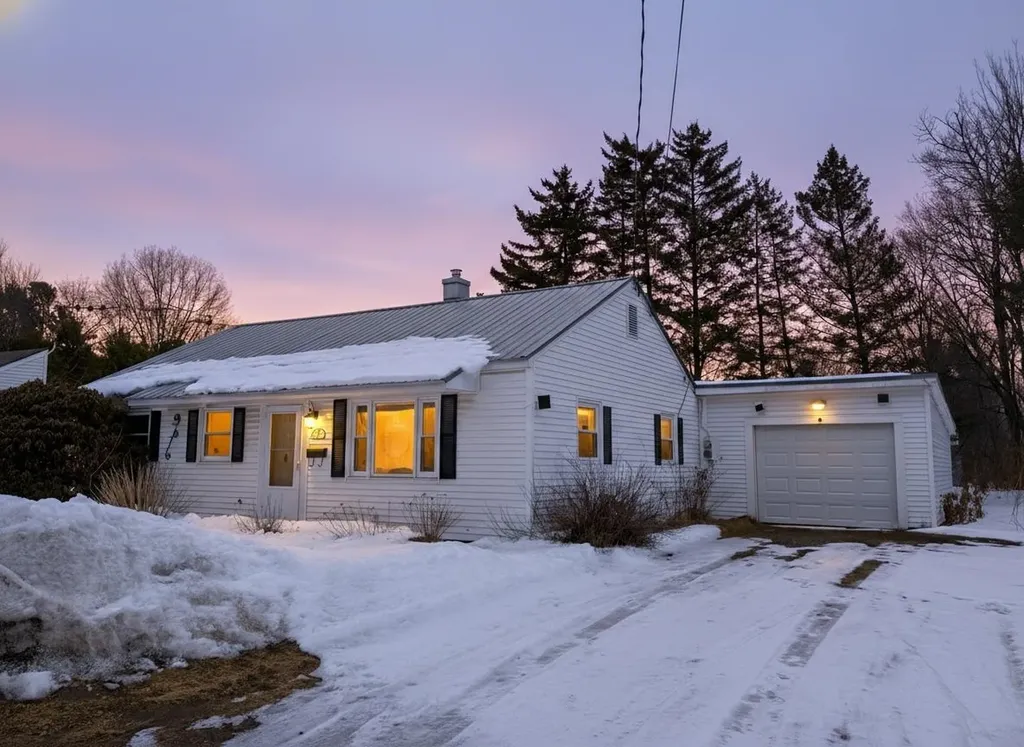 22 Mills Avenue South Burlington VT 05403