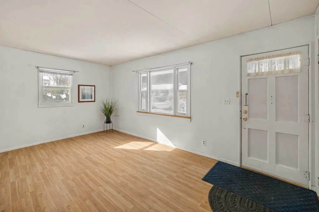 22 Mills Avenue South Burlington VT 05403