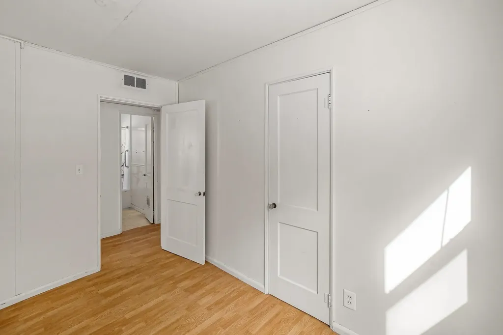 22 Mills Avenue South Burlington VT 05403