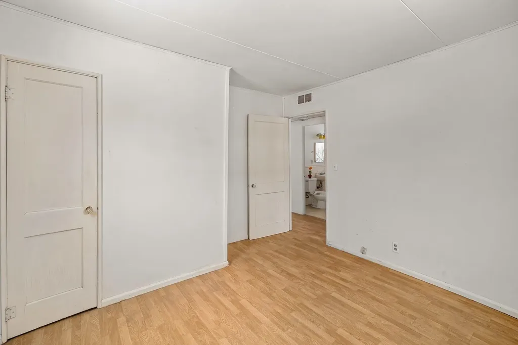 22 Mills Avenue South Burlington VT 05403