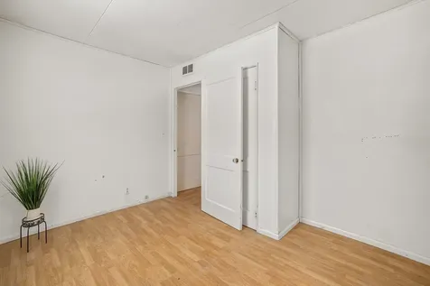 22 Mills Avenue South Burlington VT 05403