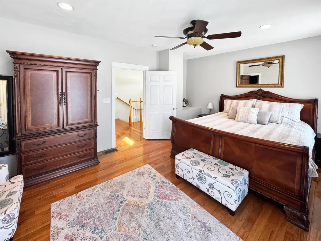 8 Dulcies Point Road Kingston NH 03848