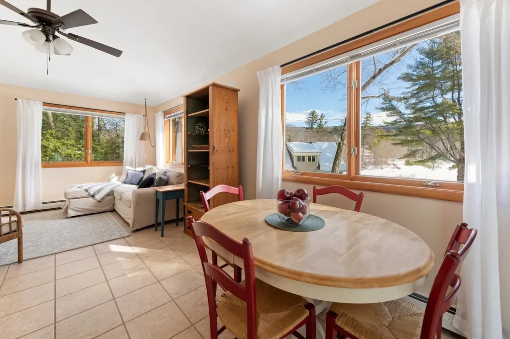 22 Crescent Lane Hebron NH 03241