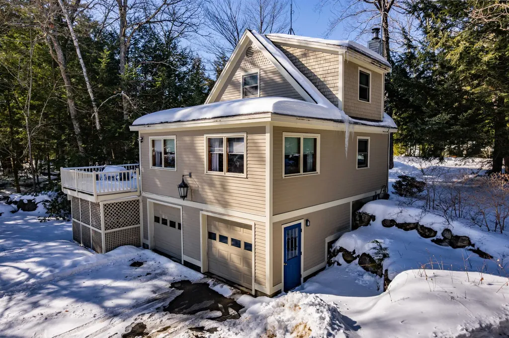 22 Crescent Lane Hebron NH 03241