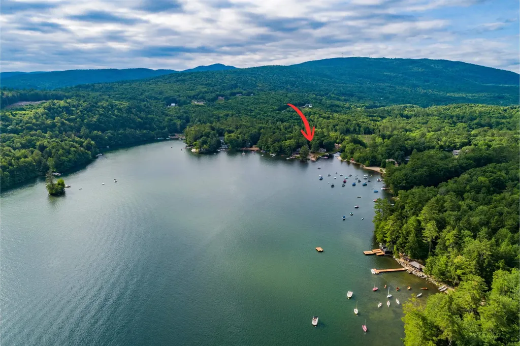 22 Crescent Lane Hebron NH 03241