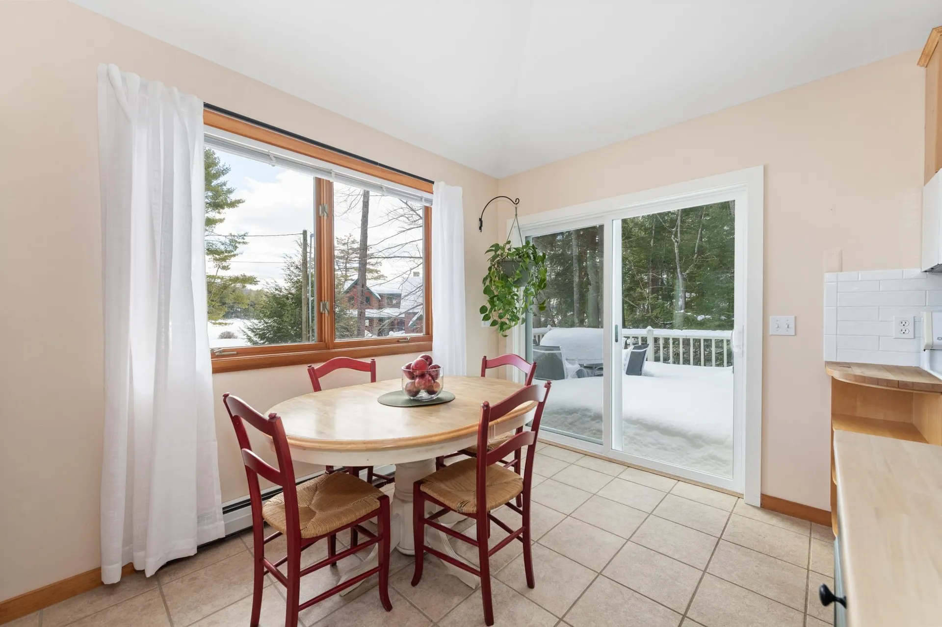 22 Crescent Lane Hebron NH 03241