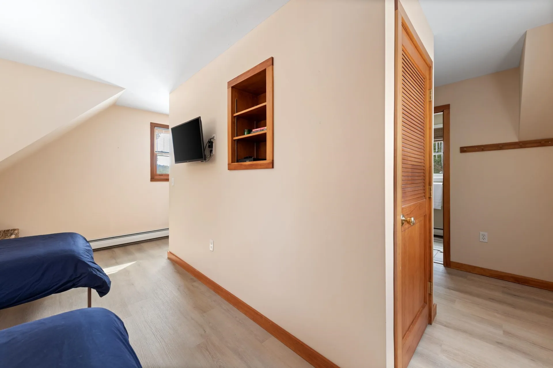 22 Crescent Lane Hebron NH 03241