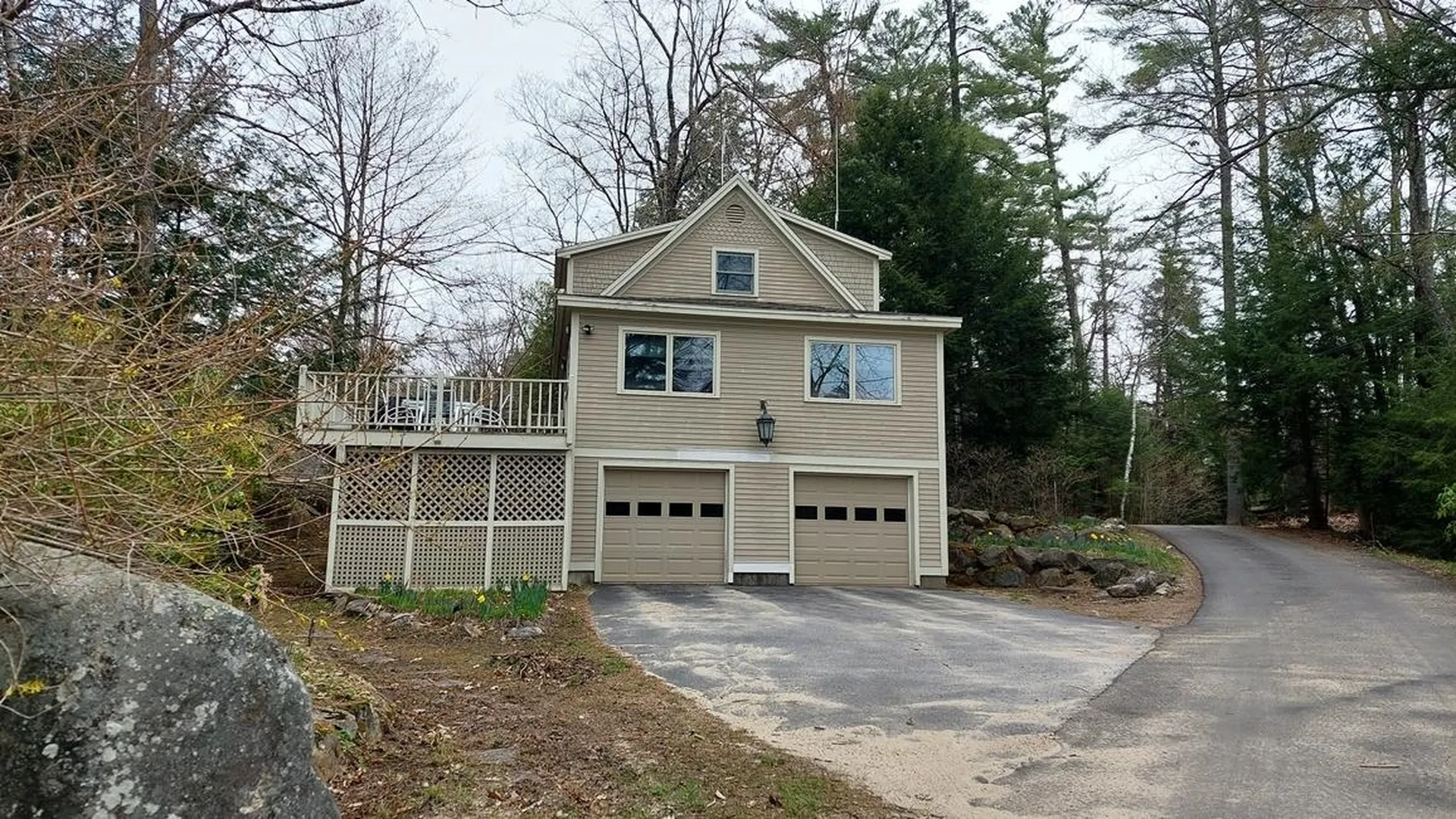22 Crescent Lane Hebron NH 03241