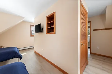 22 Crescent Lane Hebron NH 03241