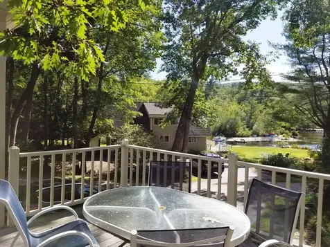 22 Crescent Lane Hebron NH 03241