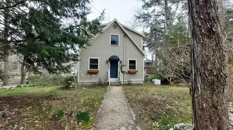 22 Crescent Lane Hebron NH 03241