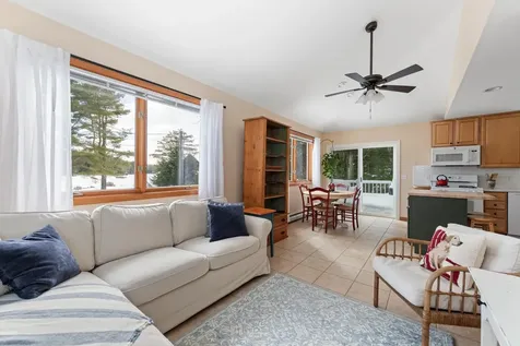 22 Crescent Lane Hebron NH 03241