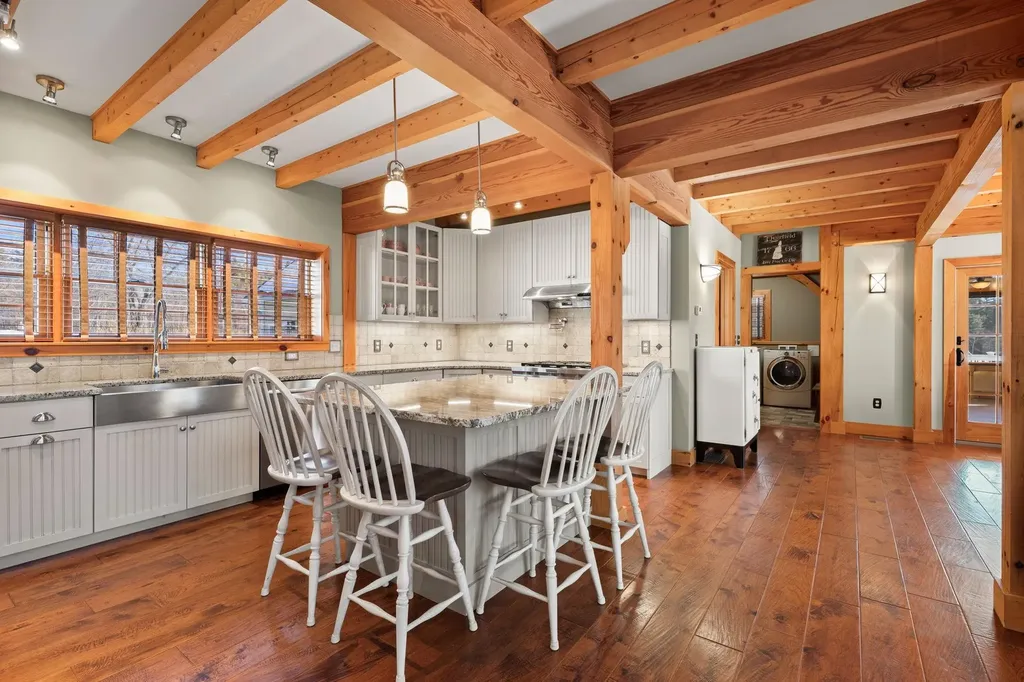 172 South Road Deerfield NH 03037