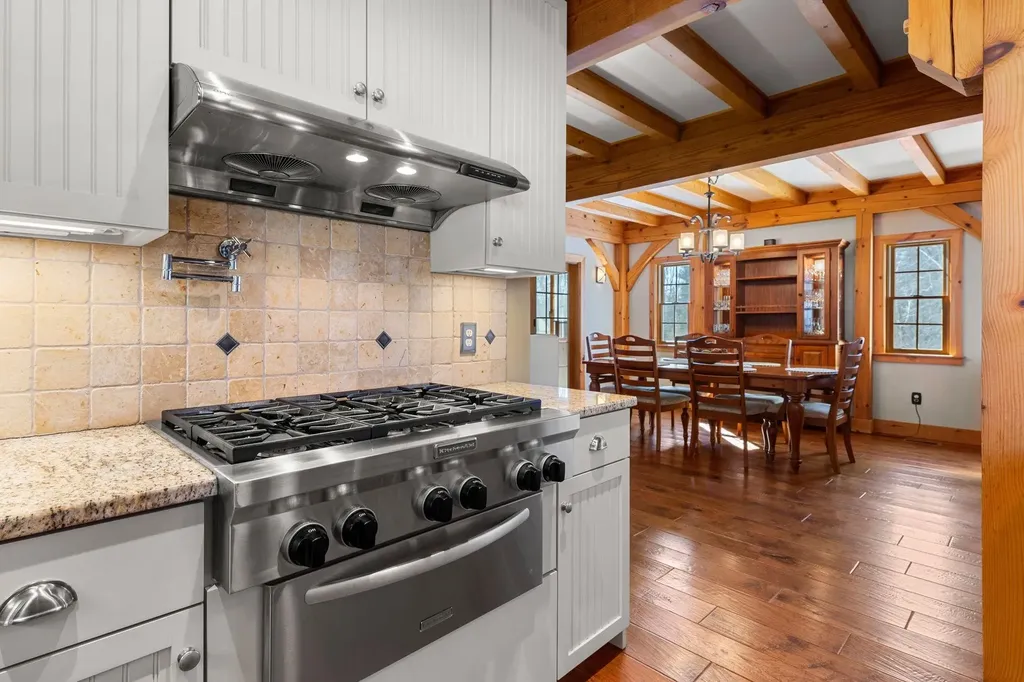 172 South Road Deerfield NH 03037