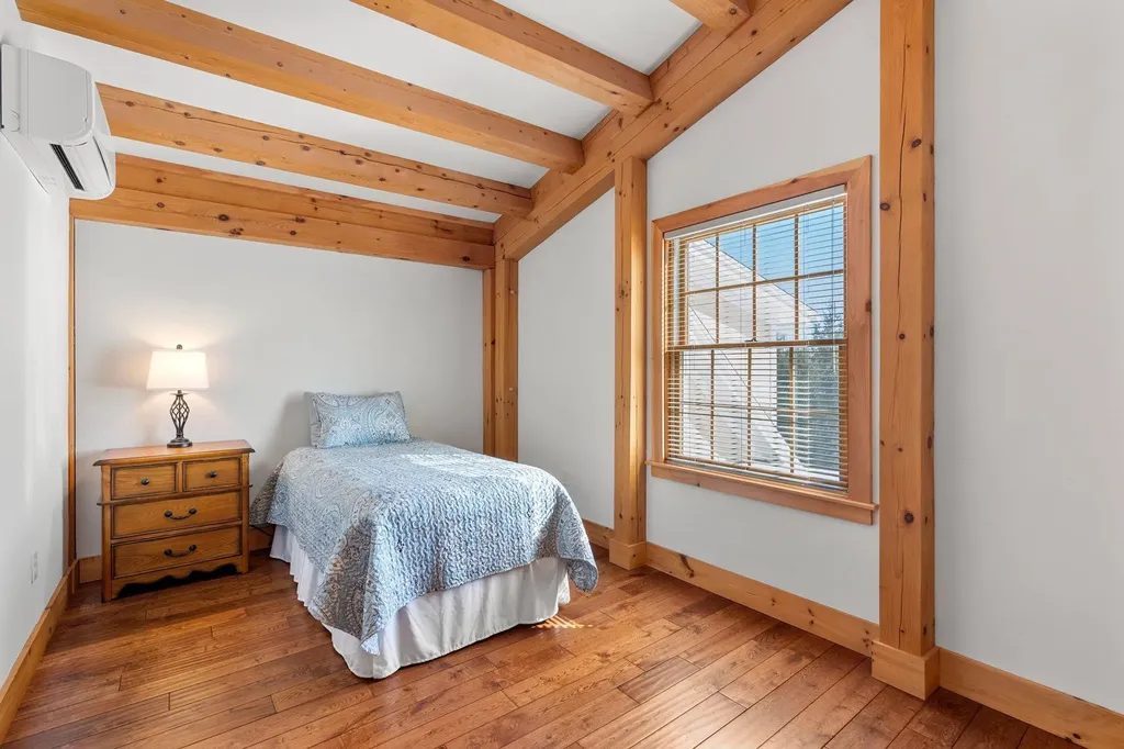 172 South Road Deerfield NH 03037