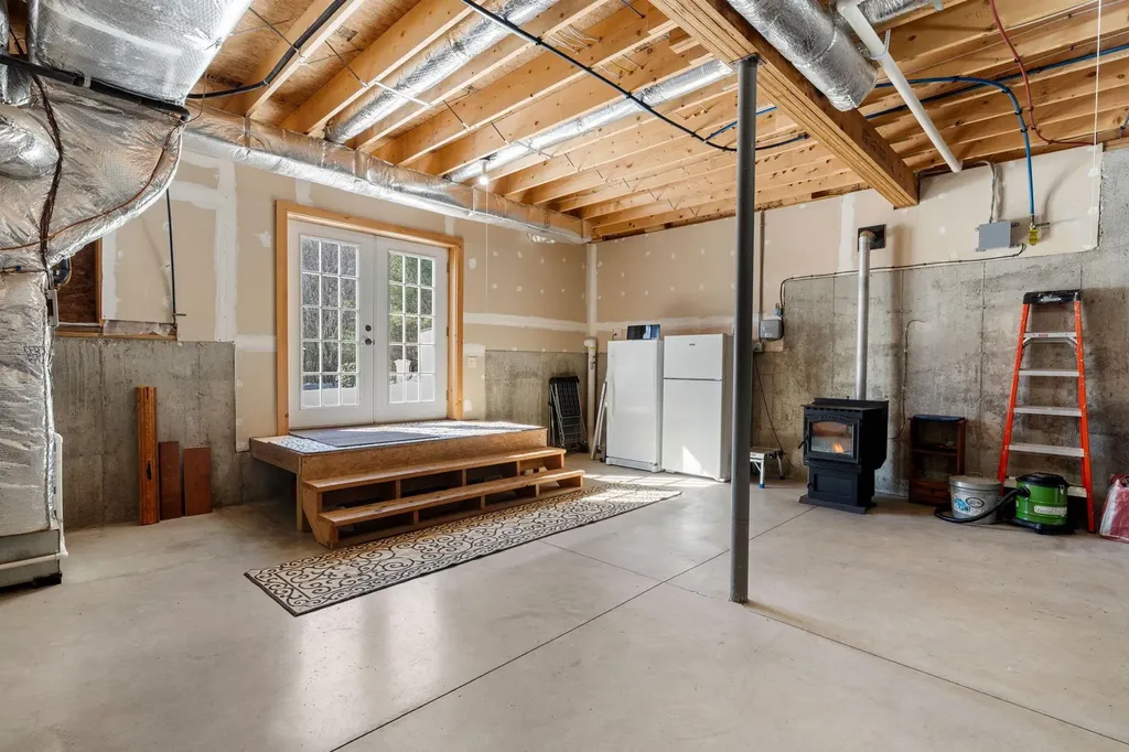 172 South Road Deerfield NH 03037