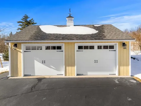 172 South Road Deerfield NH 03037