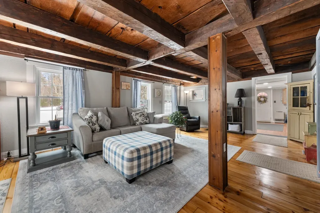 193 New Hebron Road Plymouth NH 03264