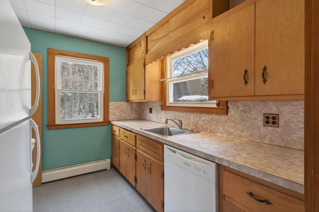 161 Bolt Hill Road Eliot ME 03903