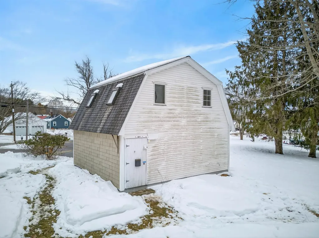 161 Bolt Hill Road Eliot ME 03903