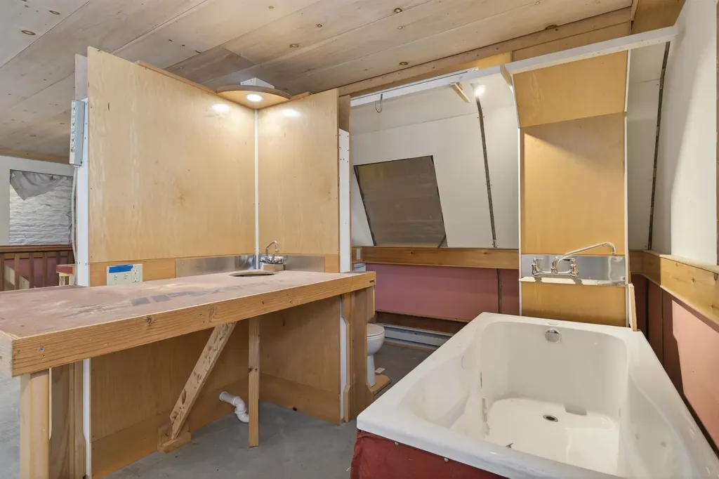 161 Bolt Hill Road Eliot ME 03903