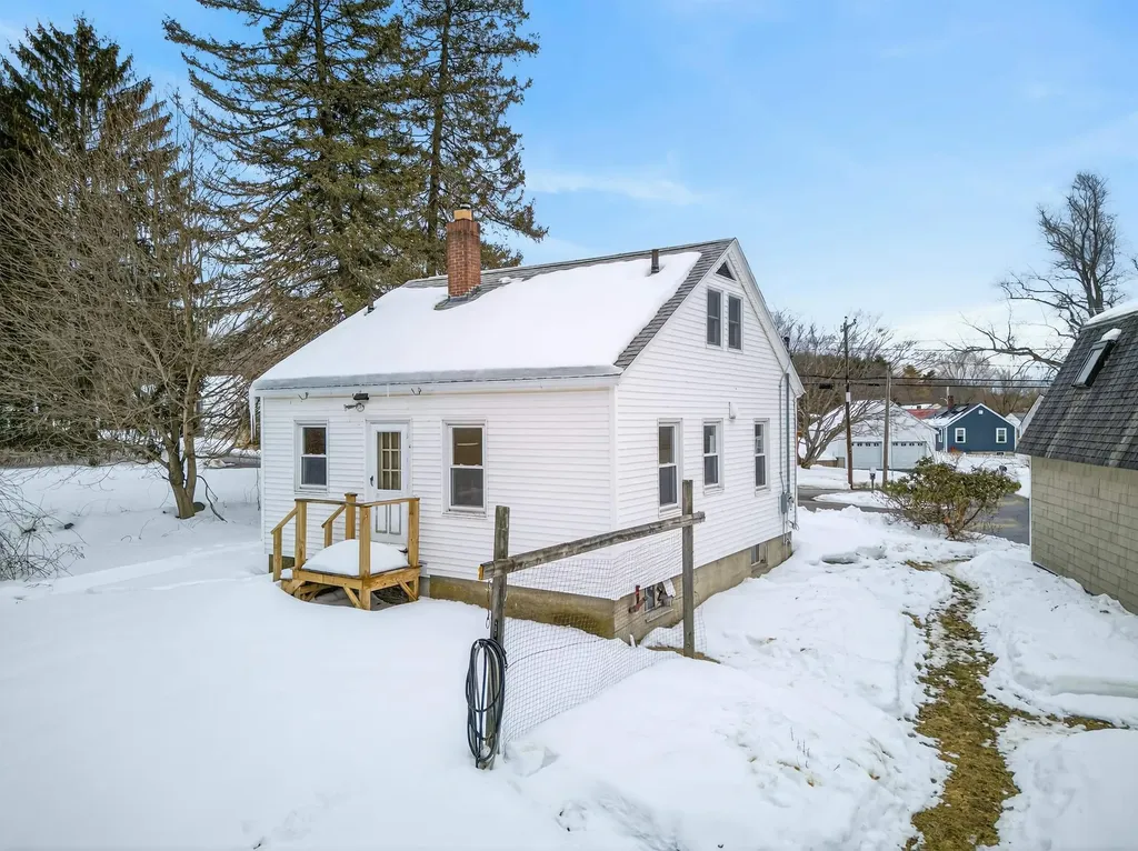161 Bolt Hill Road Eliot ME 03903