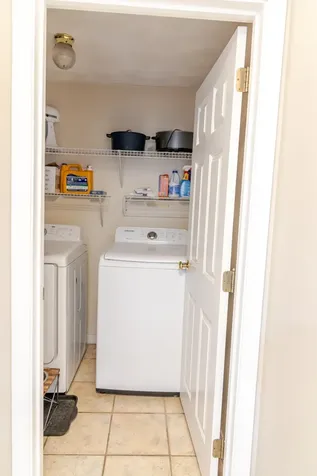 10 Rowe Drive Fremont NH 03044