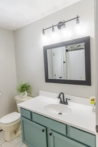 10 Rowe Drive Fremont NH 03044