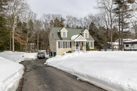 10 Rowe Drive Fremont NH 03044