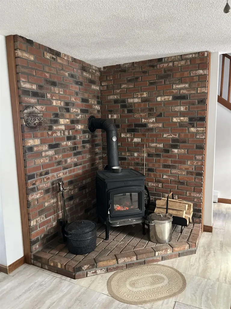 5 Cross Road Hebron NH 03241