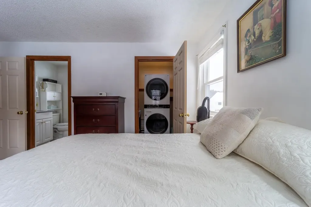 5 Cross Road Hebron NH 03241