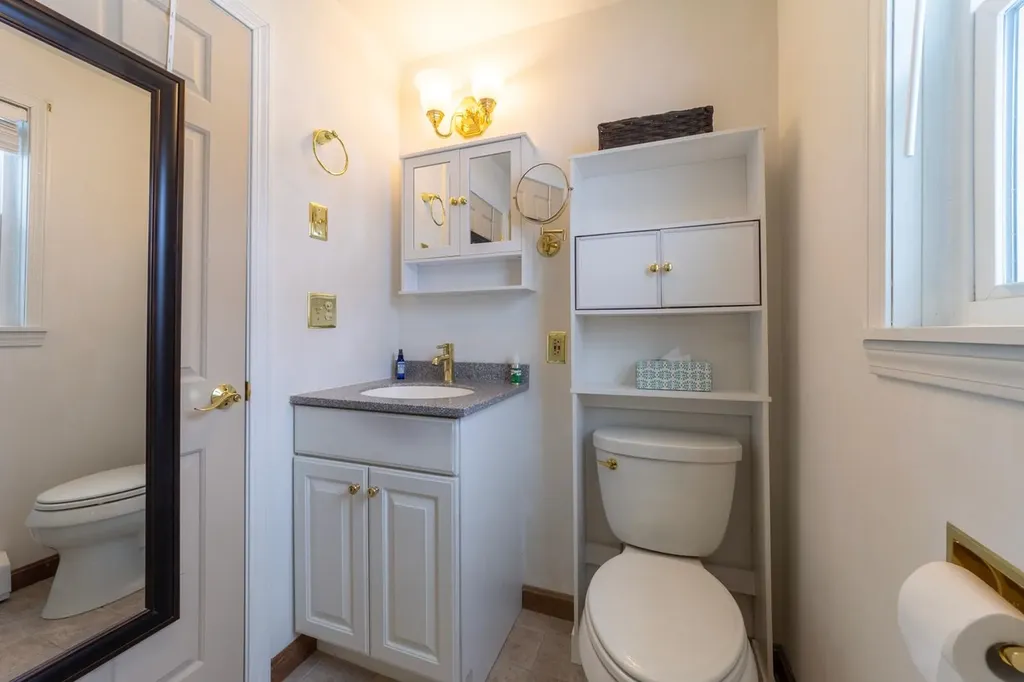 5 Cross Road Hebron NH 03241