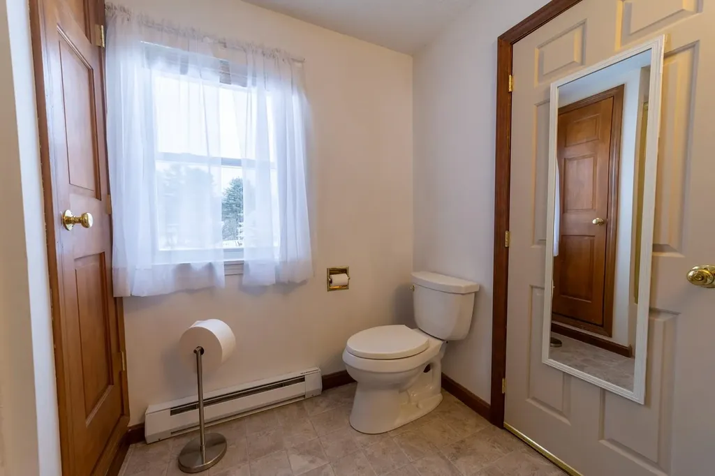 5 Cross Road Hebron NH 03241