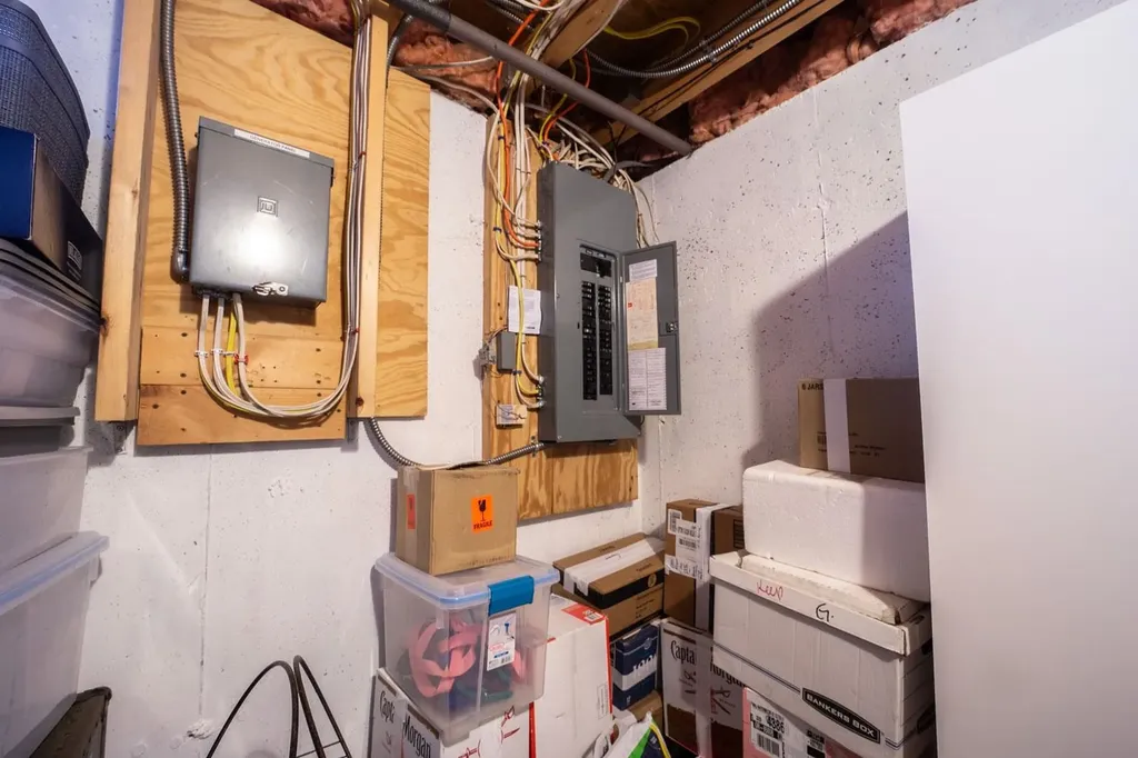 5 Cross Road Hebron NH 03241