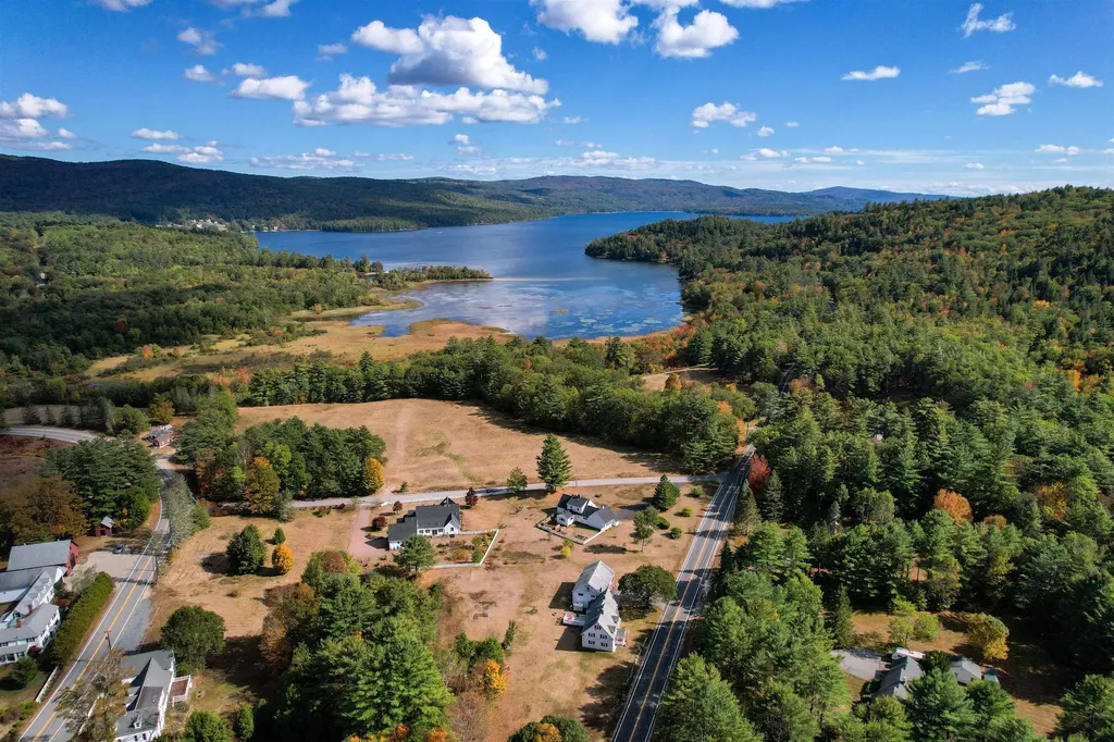 5 Cross Road Hebron NH 03241