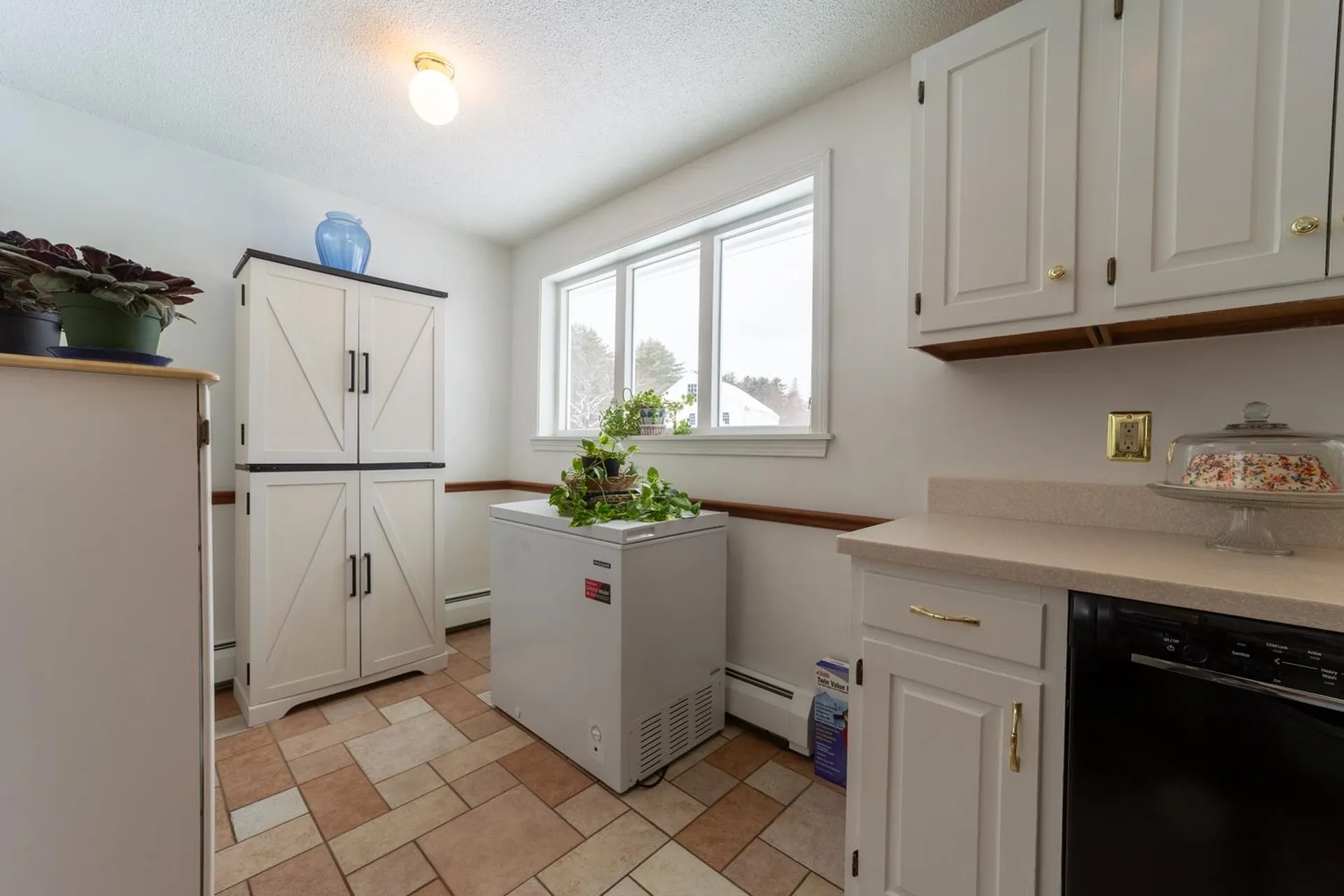 5 Cross Road Hebron NH 03241